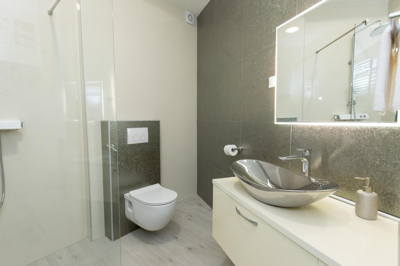 Apartmani I Sobe Pejacevic Osijek Eksteriør bilde